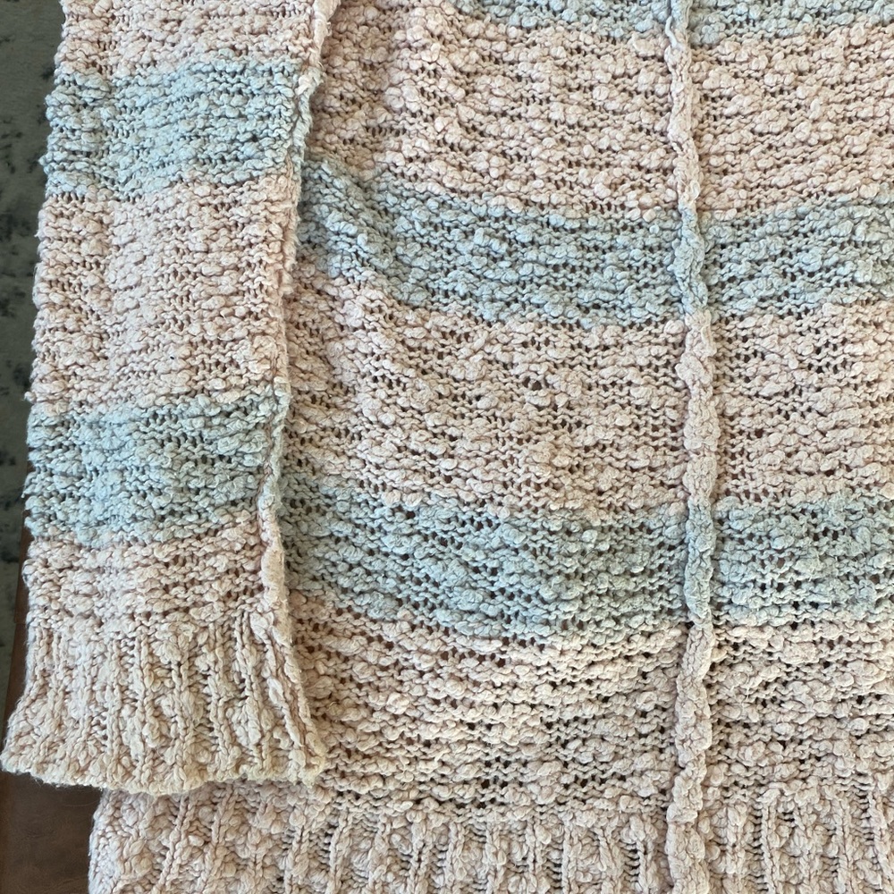 Women’s Oversized Free People Sweater - Picture 4 of 4